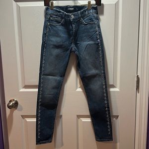 EXPRESS BLUE JEANS
